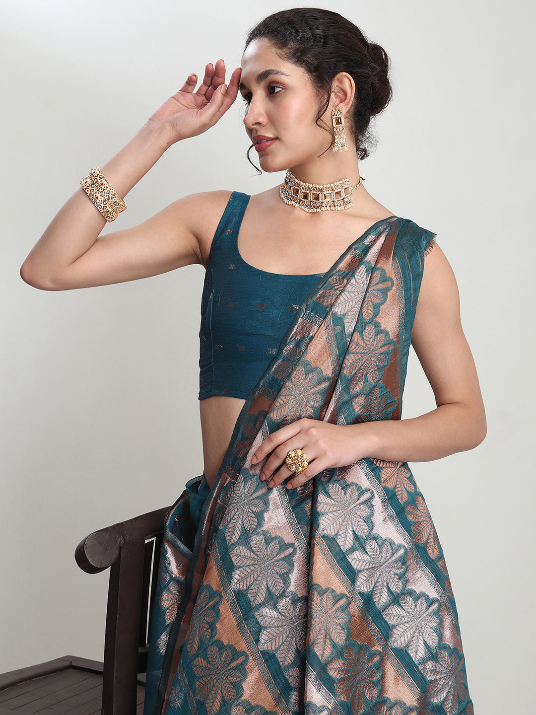 Janasya Teal Blue Linen Blend Floral Jacquard Saree - Distacart