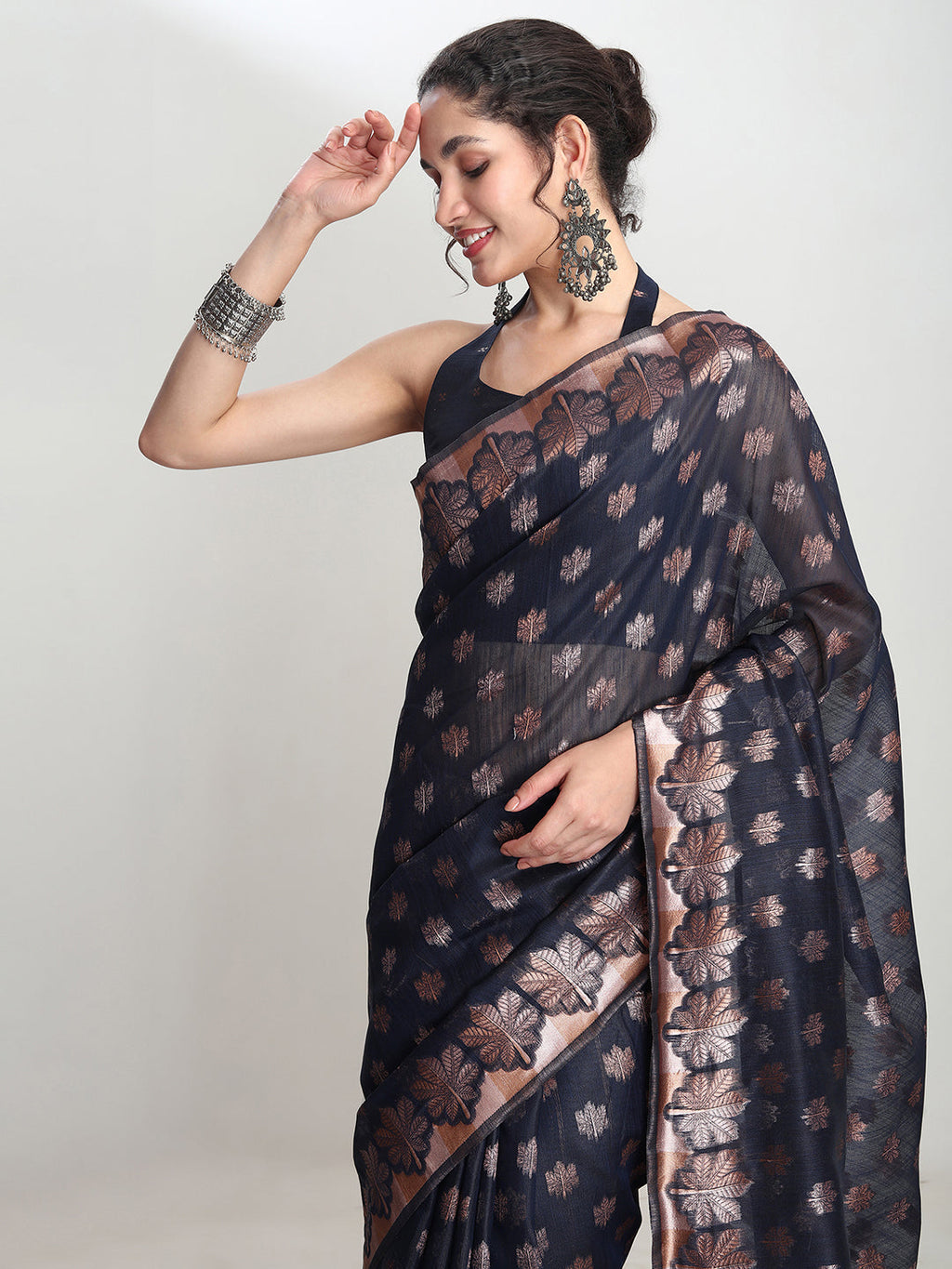 Janasya Indigo Linen Blend Floral Jacquard Saree - Distacart