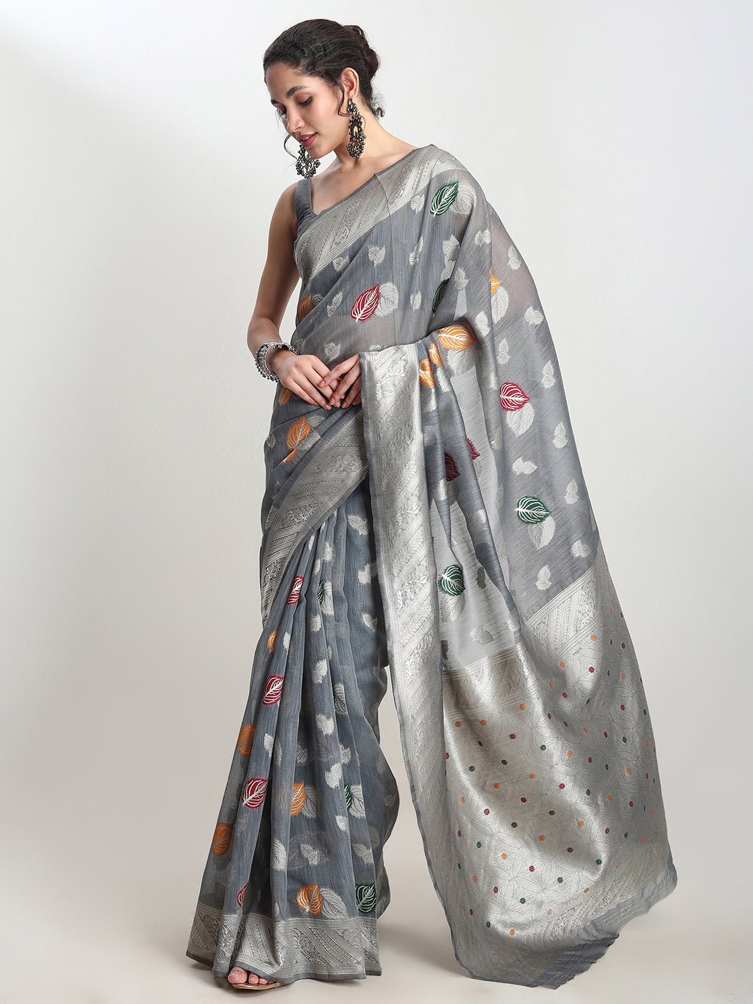 Janasya Grey Linen Blend Floral Jacquard Saree - Distacart