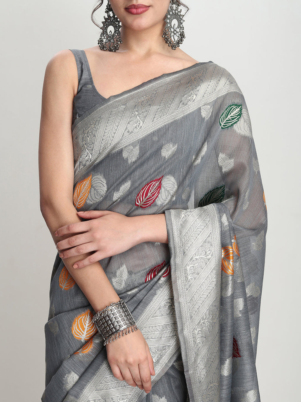 Janasya Grey Linen Blend Floral Jacquard Saree - Distacart