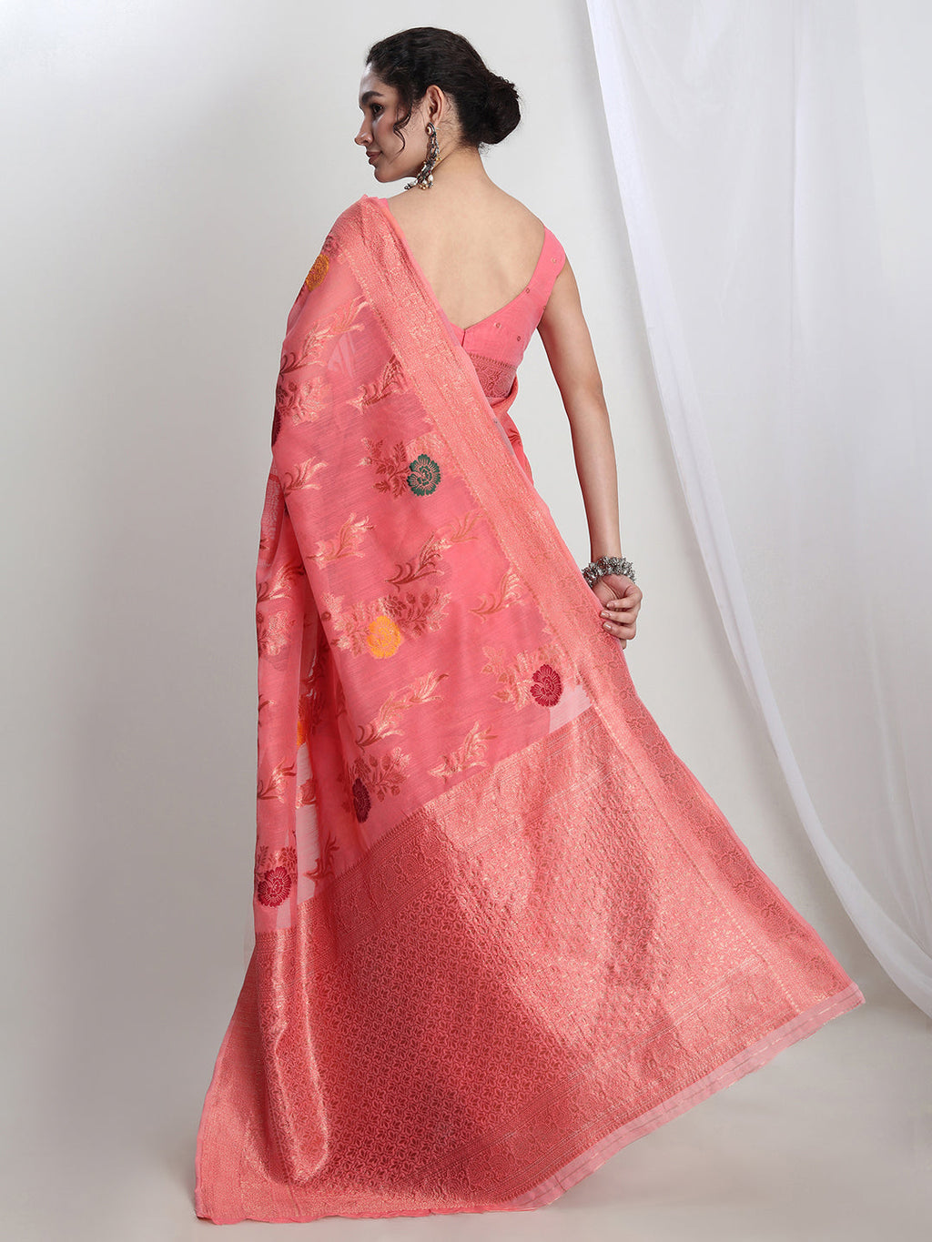 Janasya Peach Linen Blend Floral Jacquard Saree - Distacart