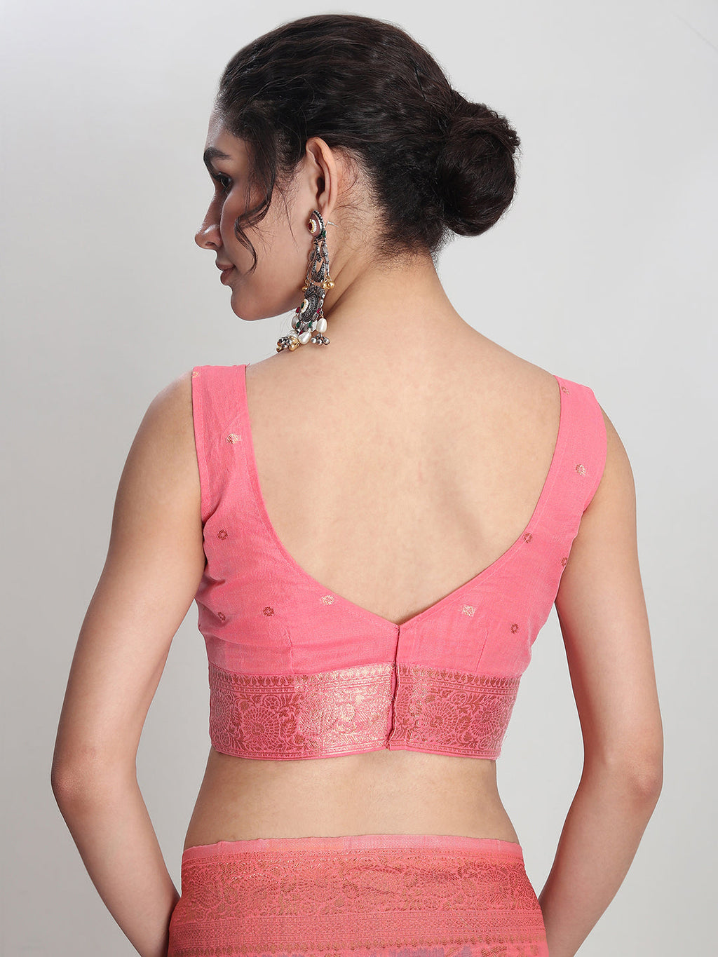 Janasya Peach Linen Blend Floral Jacquard Saree - Distacart
