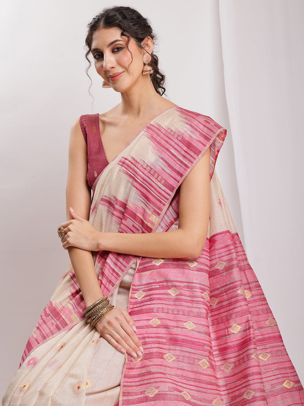 Janasya Beige Silk Blend Ikkat Jacquard Saree - Distacart
