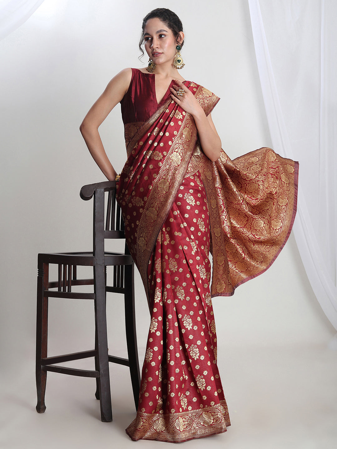 Janasya Maroon Silk Blend Floral Jacquard Saree - Distacart