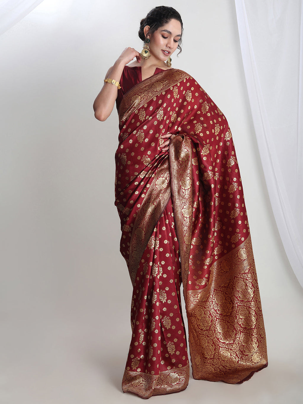 Janasya Maroon Silk Blend Floral Jacquard Saree - Distacart