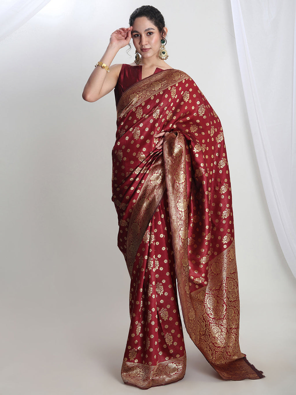Janasya Maroon Silk Blend Floral Jacquard Saree - Distacart