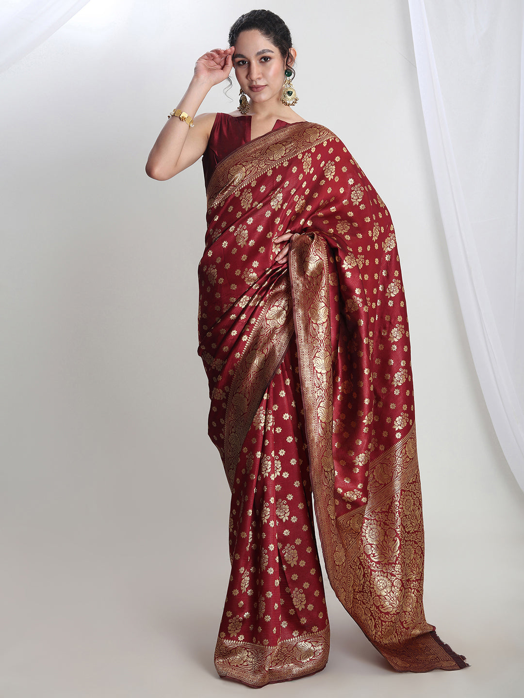Janasya Maroon Silk Blend Floral Jacquard Saree - Distacart