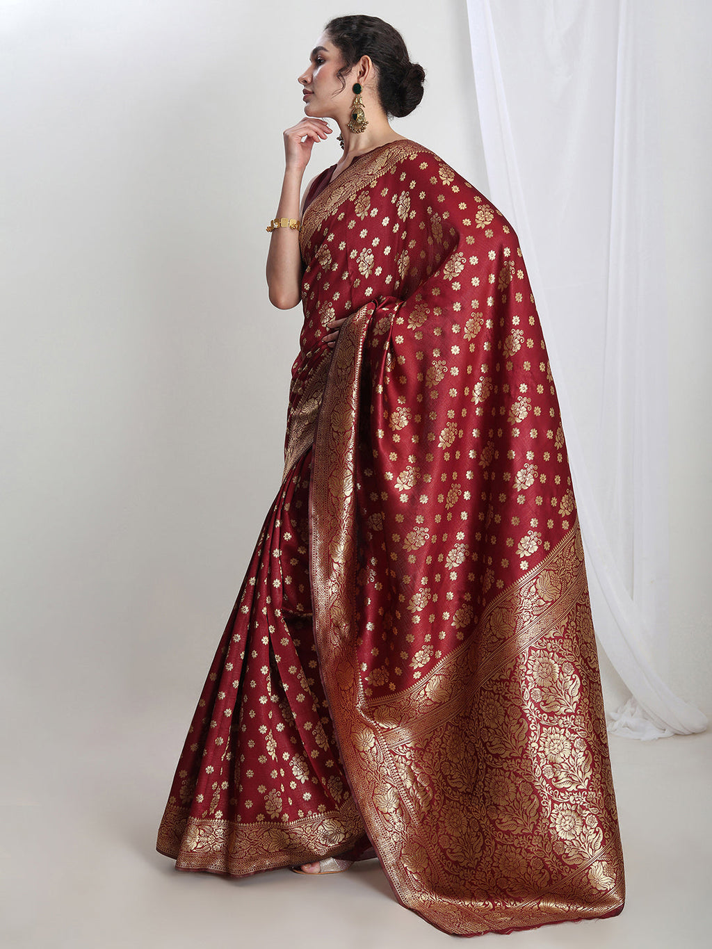 Janasya Maroon Silk Blend Floral Jacquard Saree - Distacart