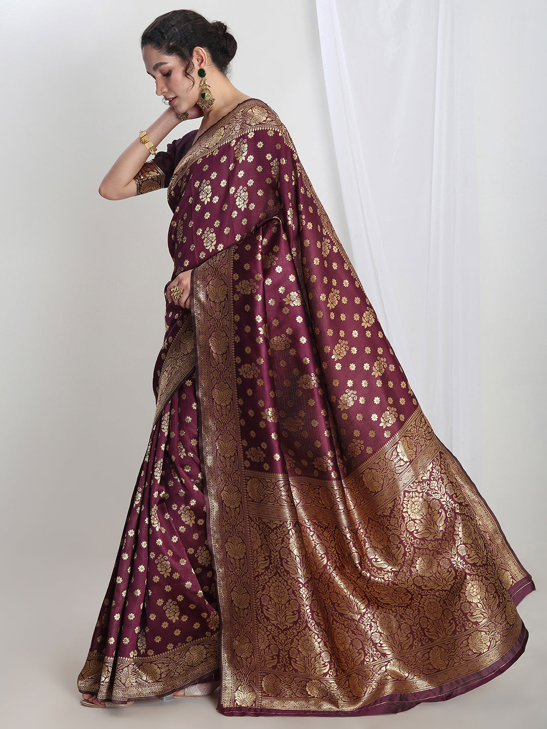 Janasya Purple Silk Blend Floral Jacquard Saree - Distacart