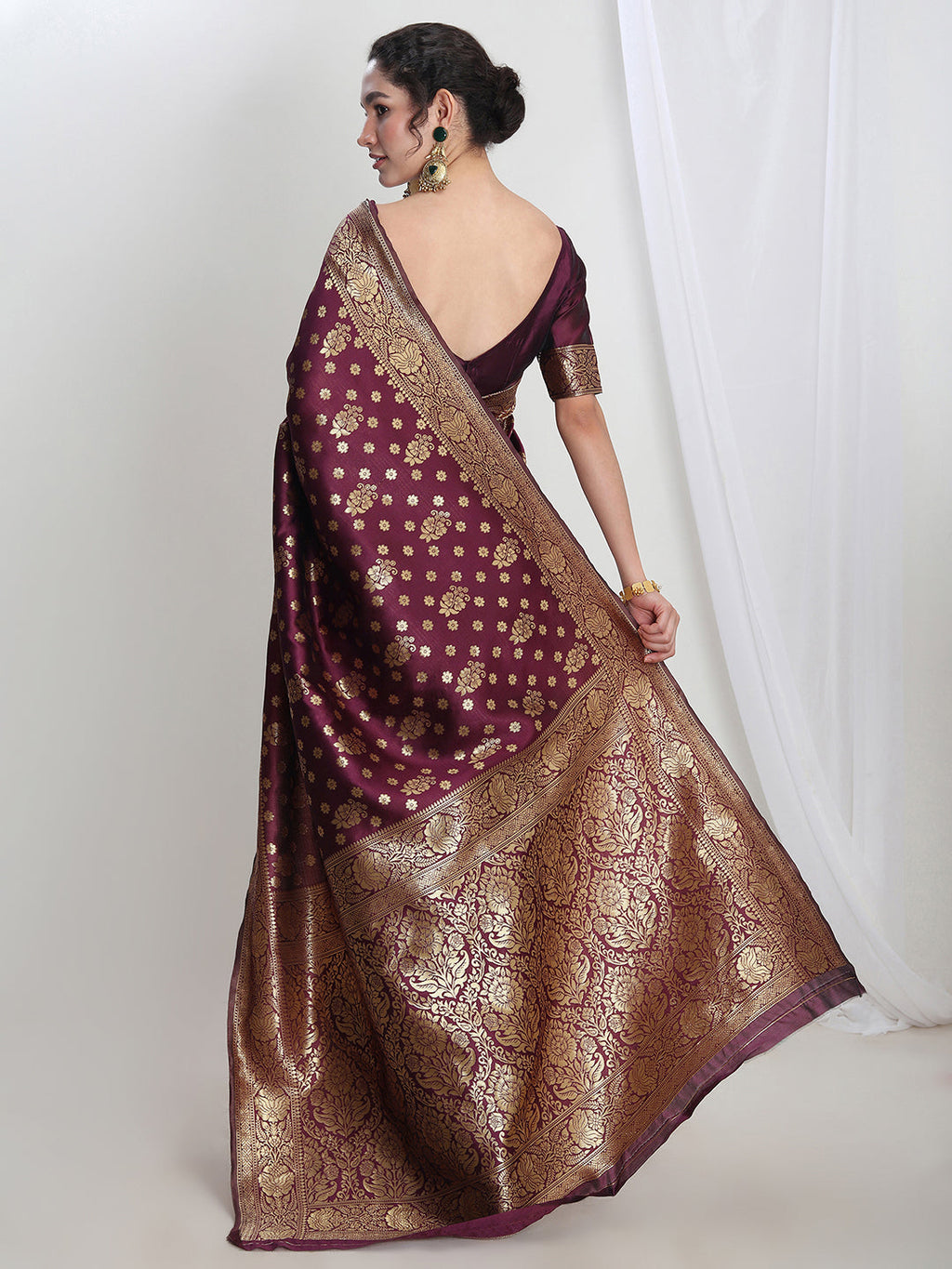 Janasya Purple Silk Blend Floral Jacquard Saree - Distacart