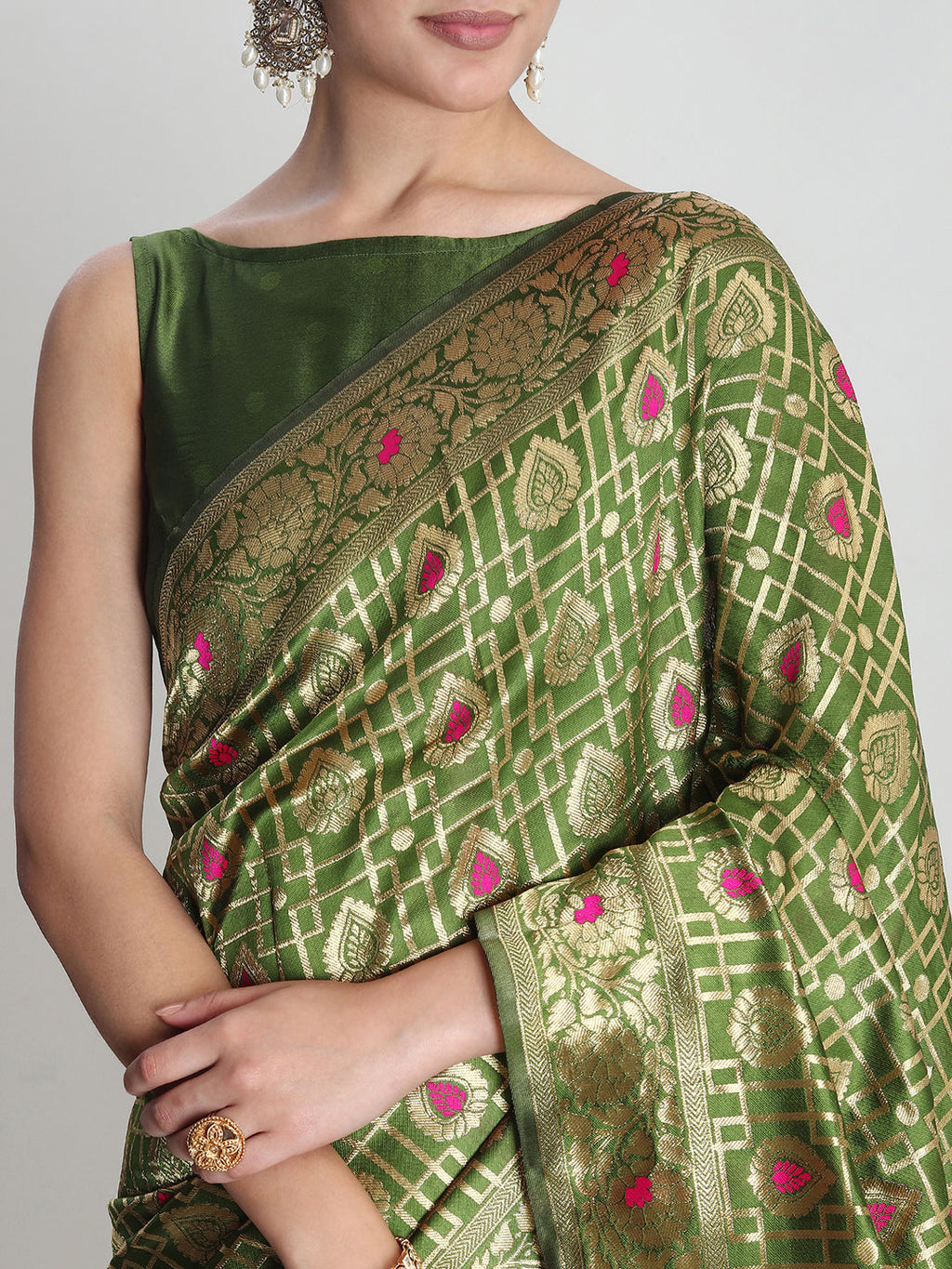 Janasya Green Silk Blend Ethnic Motifs Jacquard Saree - Distacart