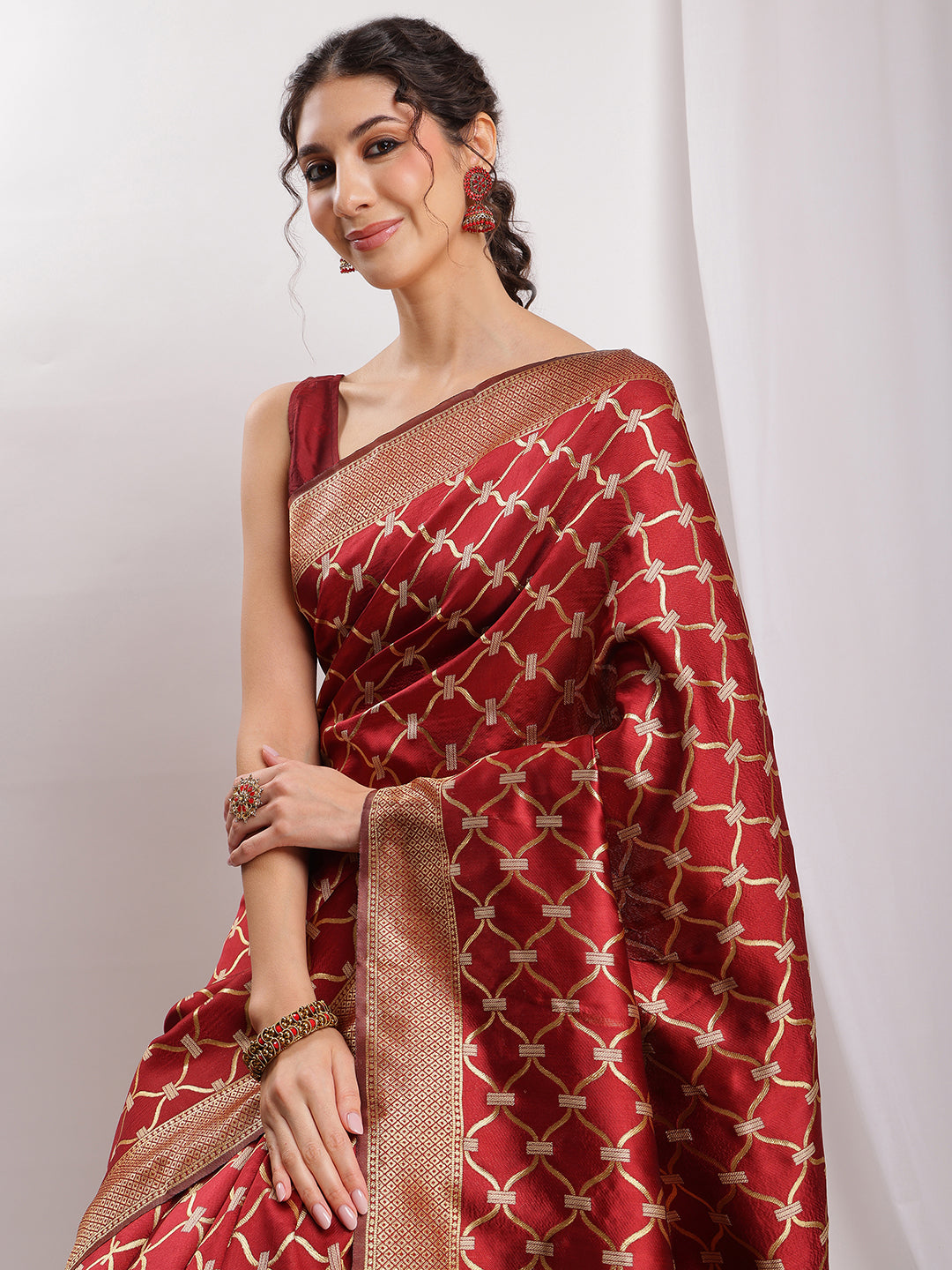 Janasya Maroon Silk Blend Ethnic Jacquard Saree - Distacart