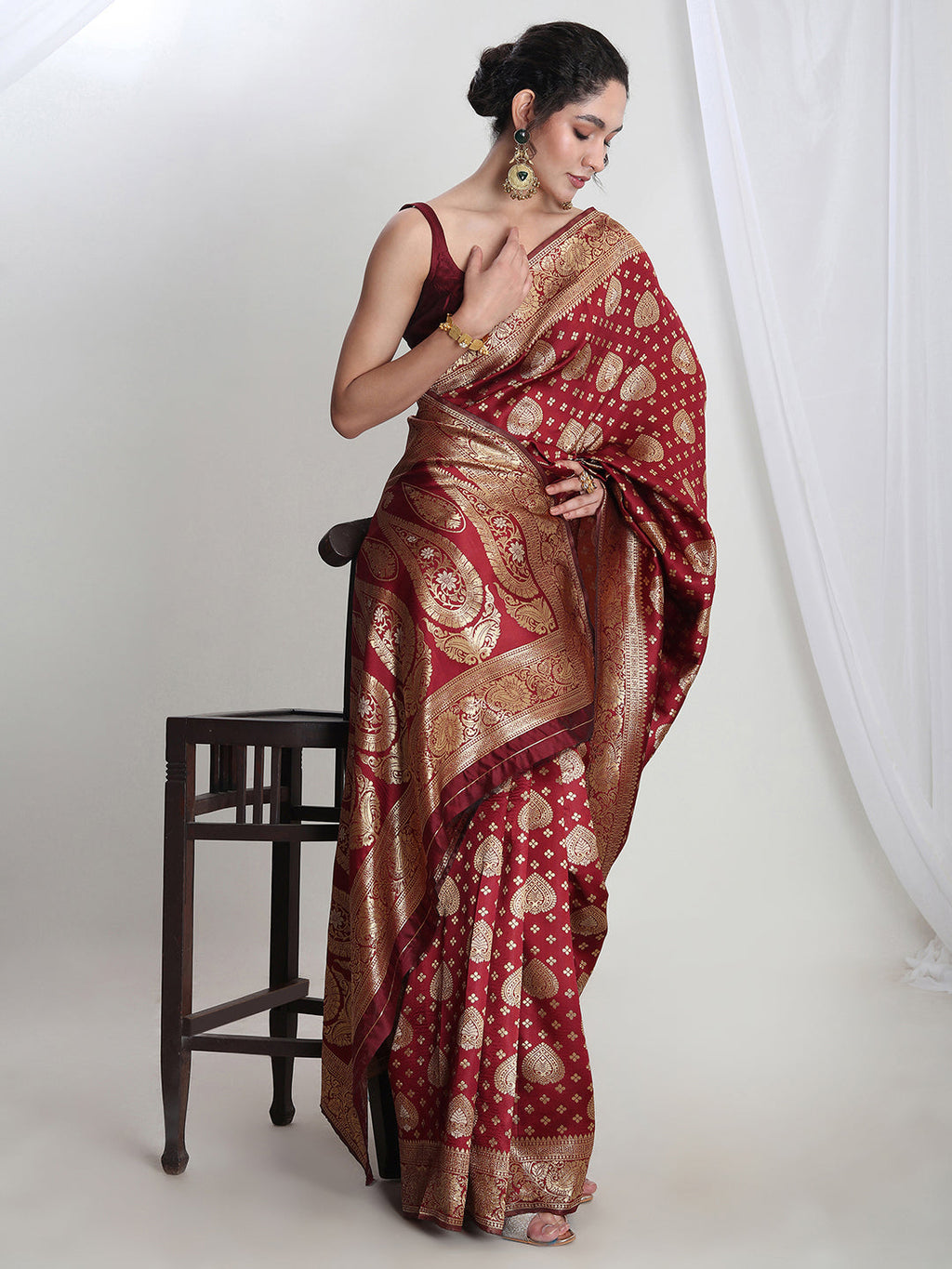 Janasya Maroon Silk Blend Ethnic Motifs Jacquard Saree - Distacart
