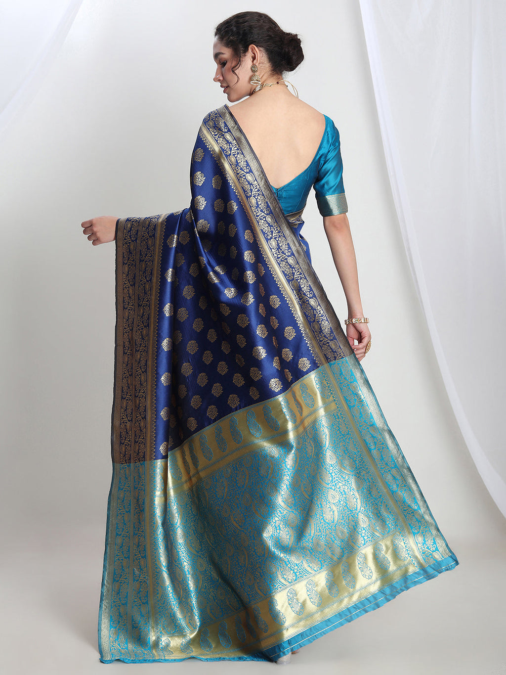 Janasya Blue Silk Blend Floral Jacquard Saree - Distacart