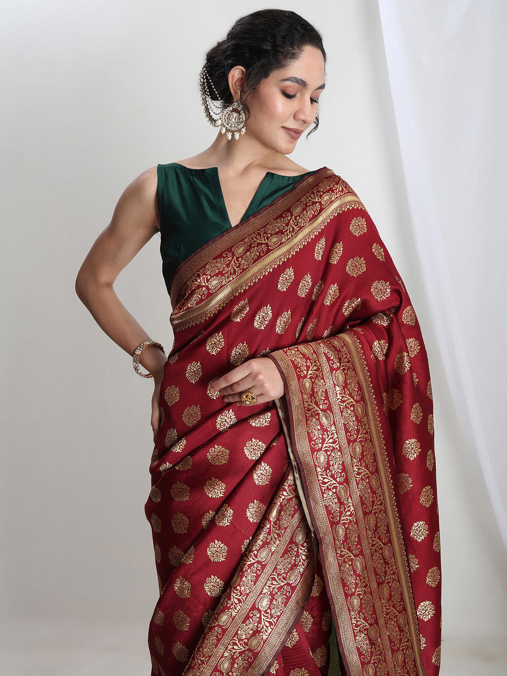 Janasya Maroon Silk Blend Floral Jacquard Saree - Distacart