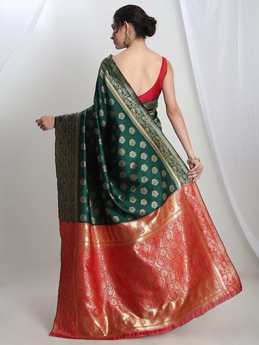 Janasya Green Silk Blend Floral Jacquard Saree - Distacart