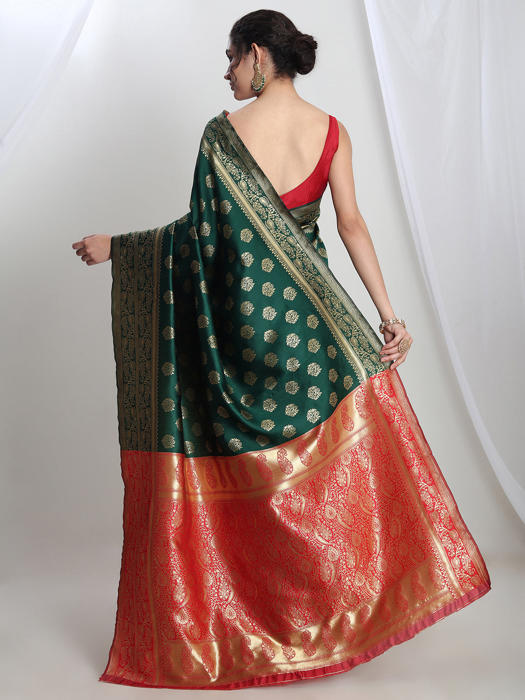 Janasya Green Silk Blend Floral Jacquard Saree - Distacart
