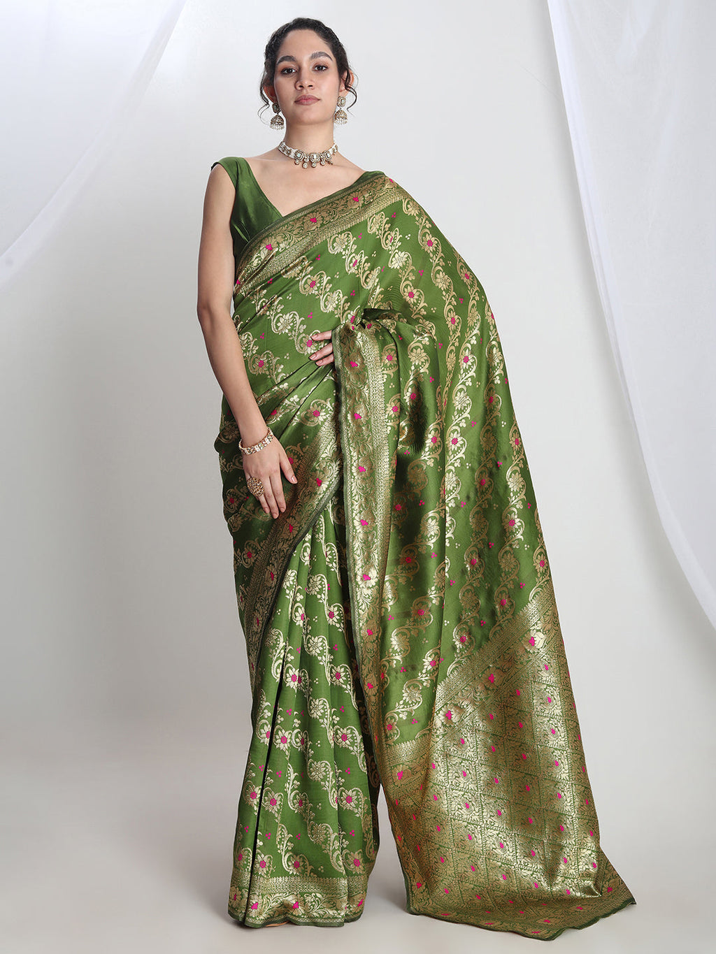 Janasya Green Silk Blend Floral Jacquard Saree - Distacart