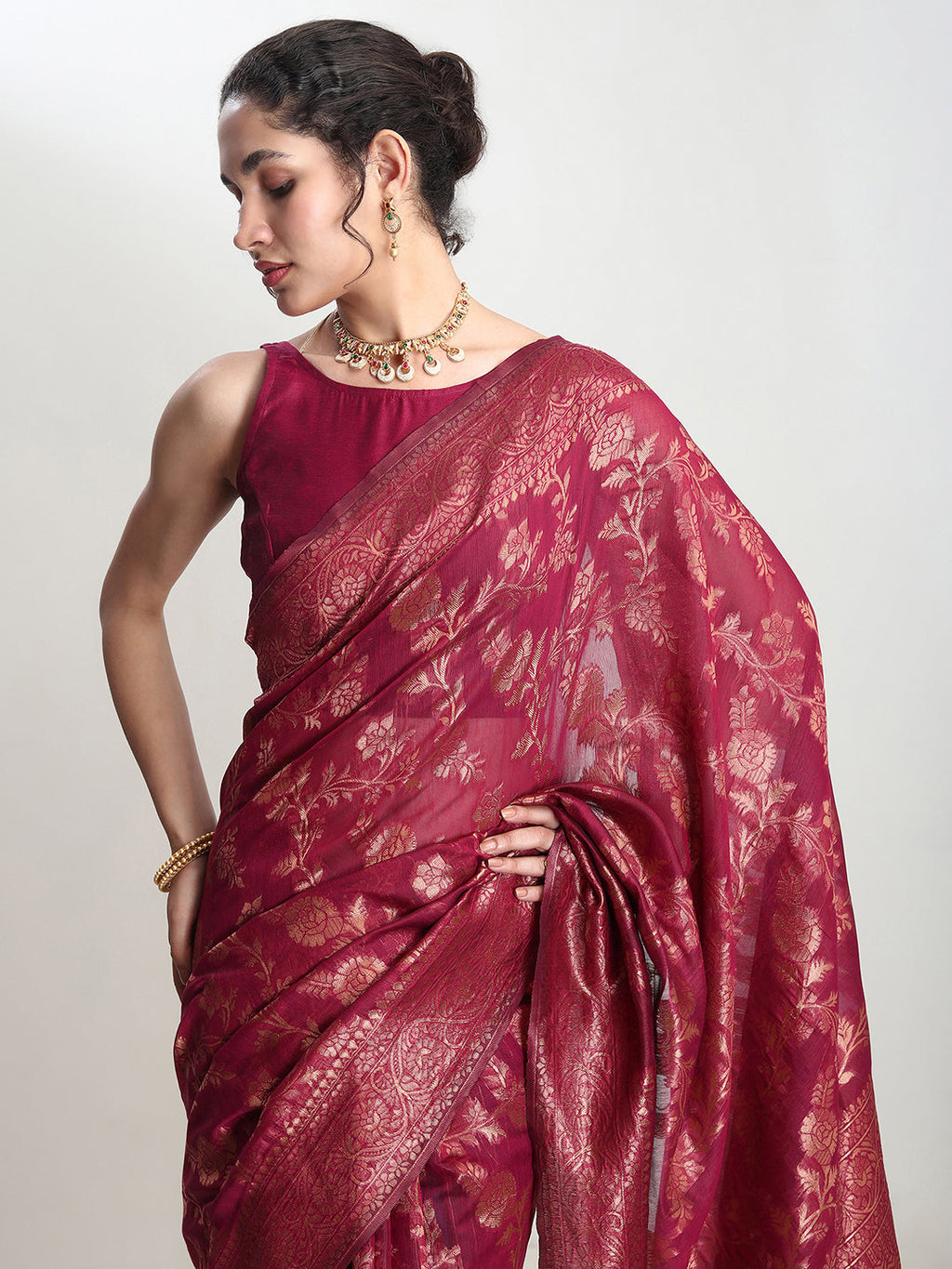 Janasya Magenta Silk Blend Floral Jacquard Saree - Distacart