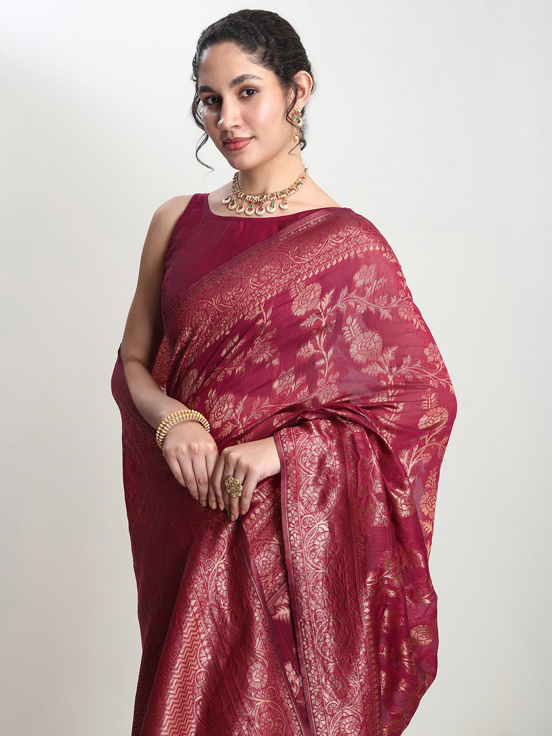 Janasya Magenta Silk Blend Floral Jacquard Saree - Distacart