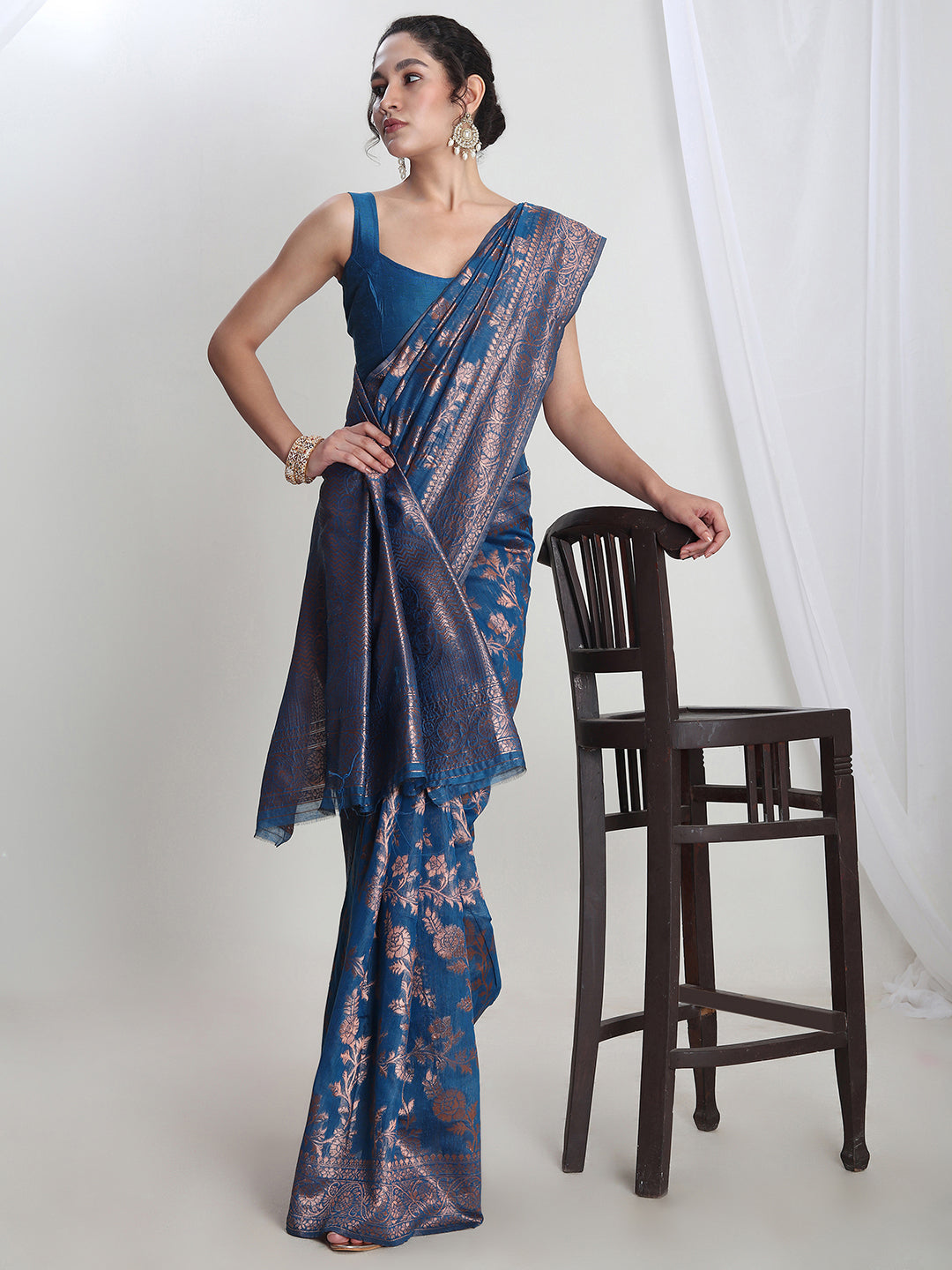 Janasya Blue Silk Blend Floral Jacquard Saree - Distacart