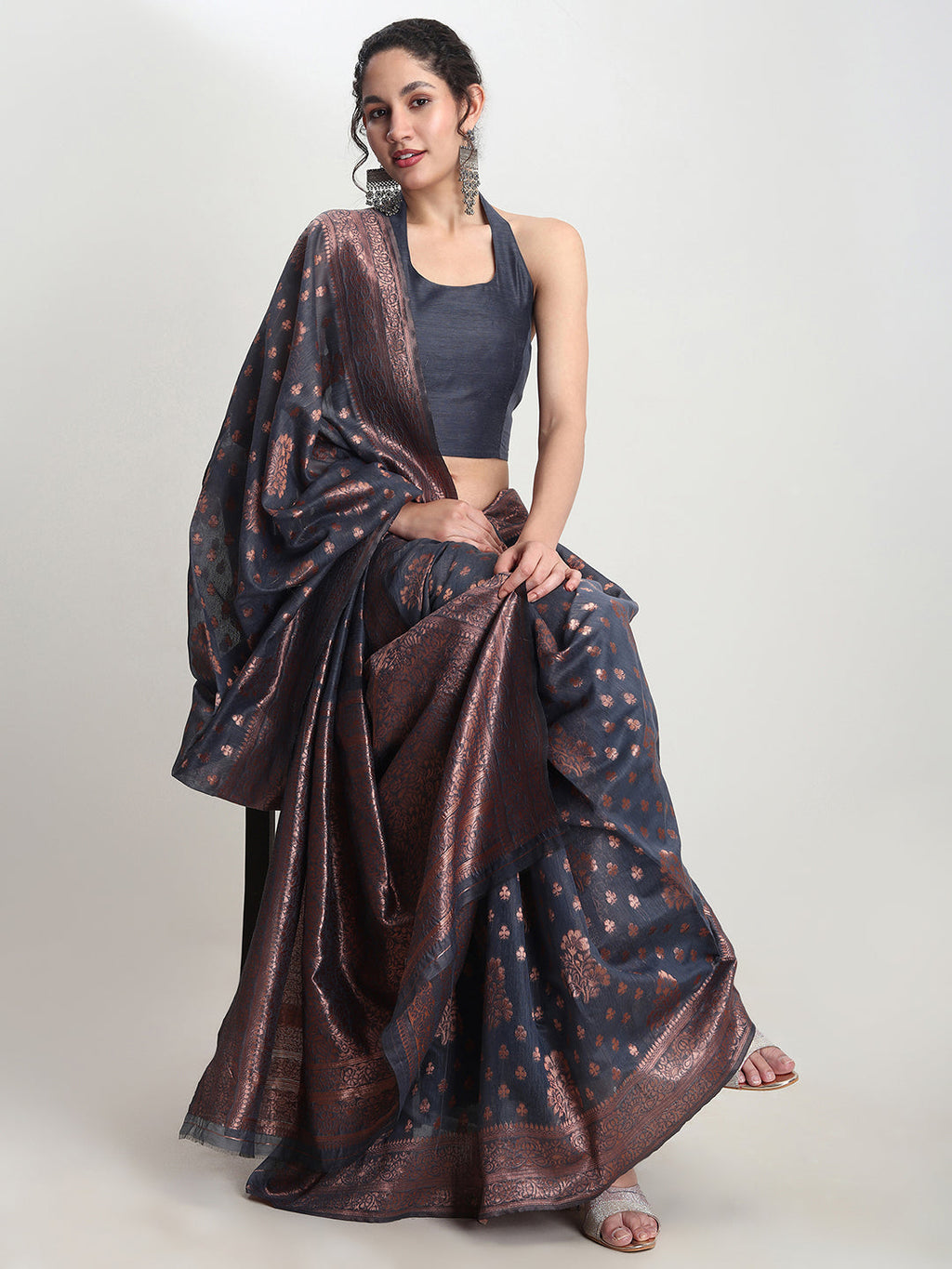 Janasya Grey Silk Blend Floral Jacquard Saree - Distacart