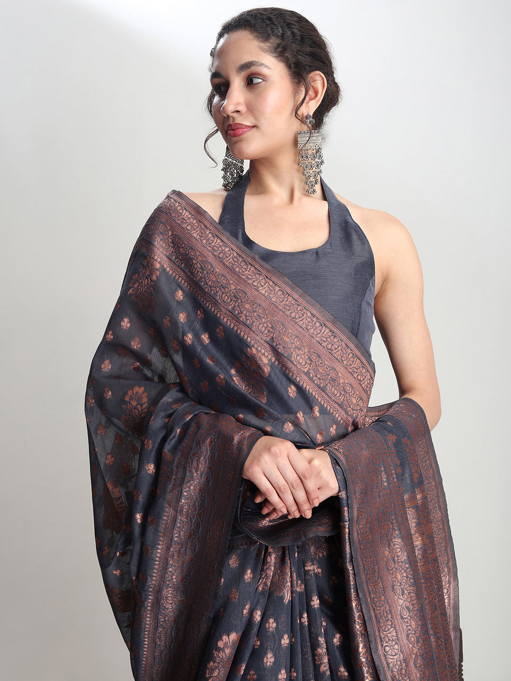 Janasya Grey Silk Blend Floral Jacquard Saree - Distacart