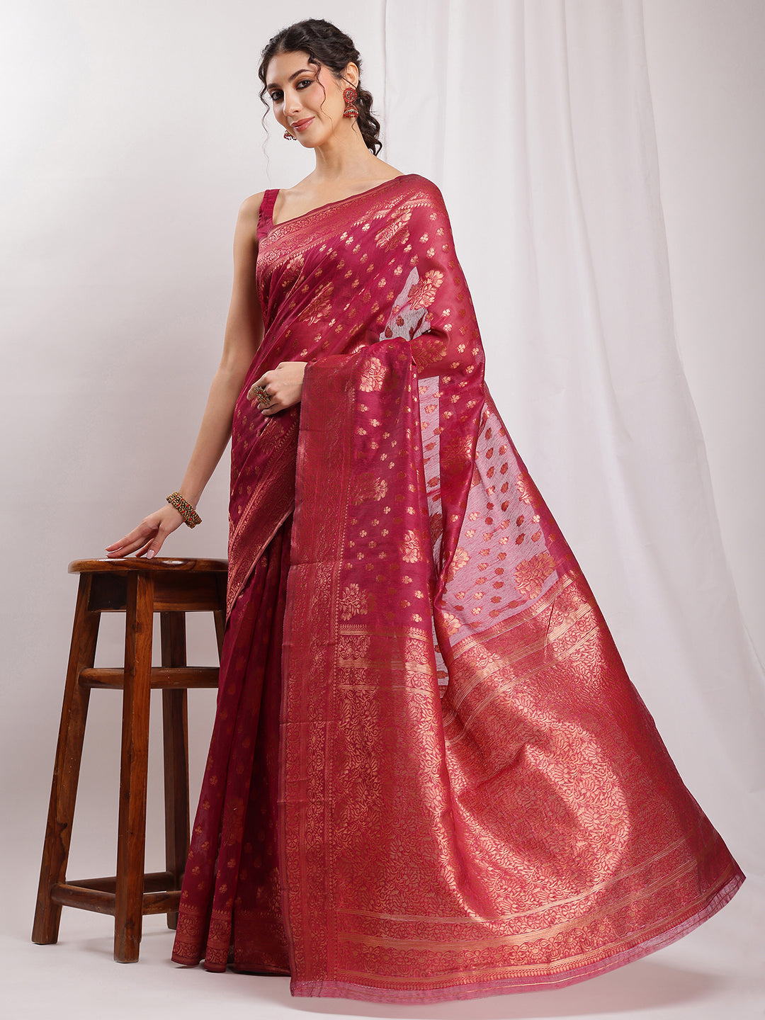 Janasya Fuchsia Silk Blend Floral Jacquard Saree - Distacart