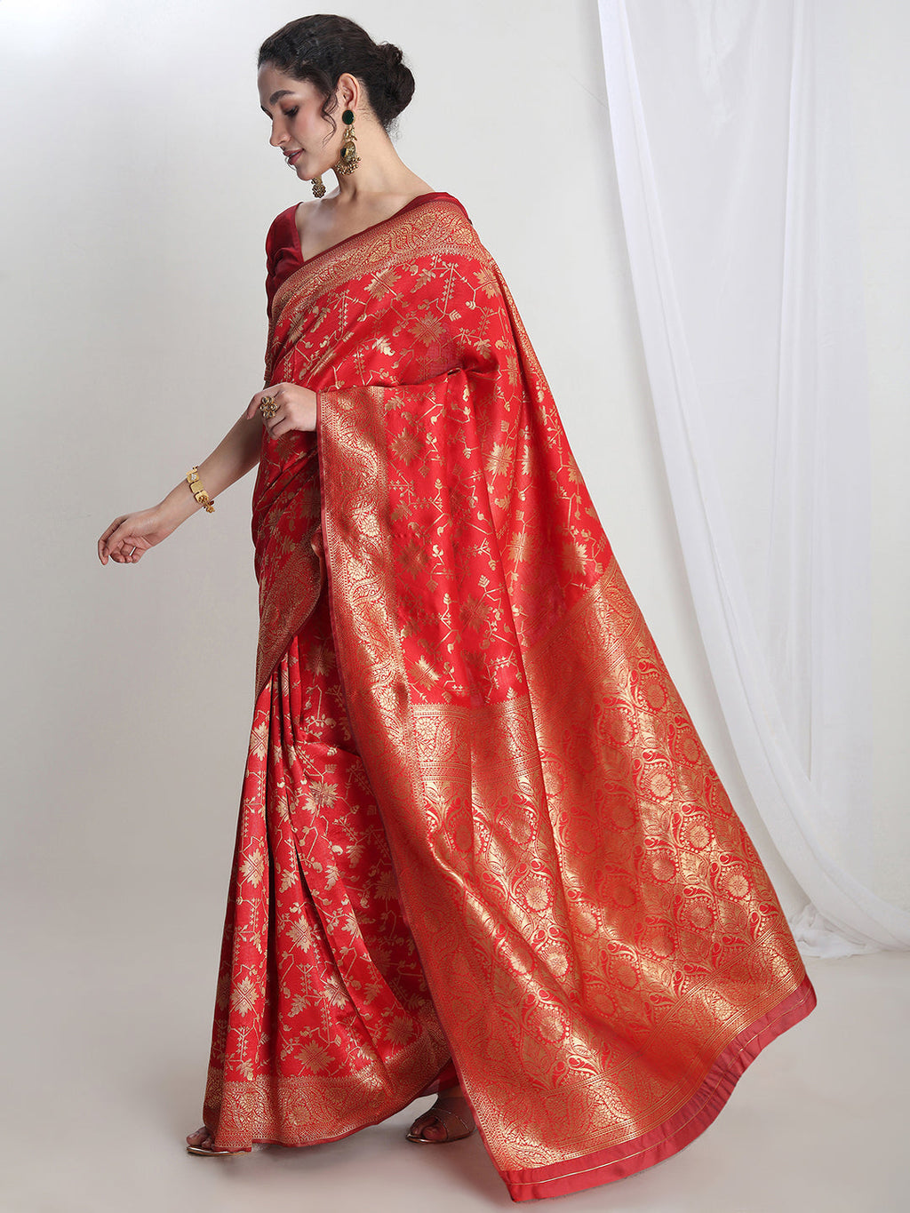 Janasya Red Silk Blend Geometric Jacquard Saree - Distacart