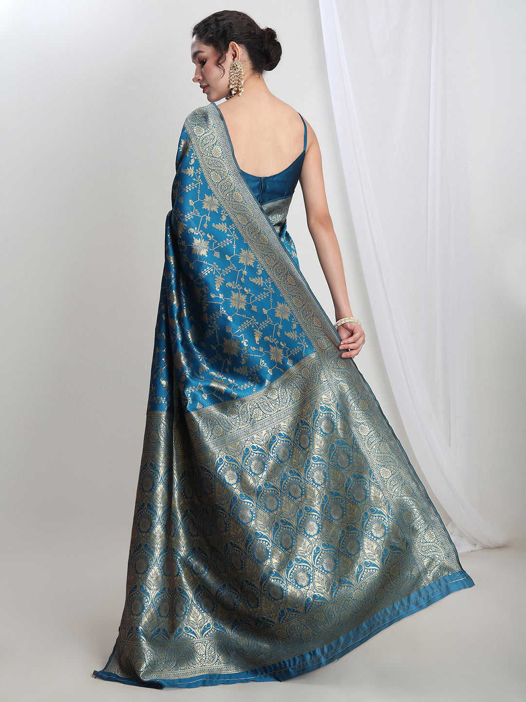 Janasya Teal Blue Silk Blend Geometric Jacquard Saree - Distacart