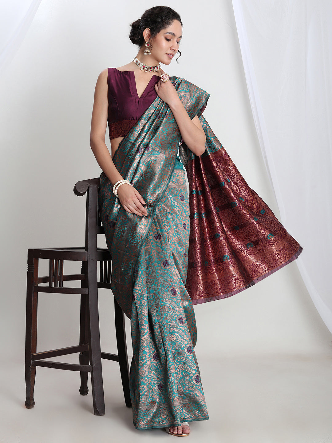 Janasya Sea Green Silk Blend Floral Jacquard Saree - Distacart