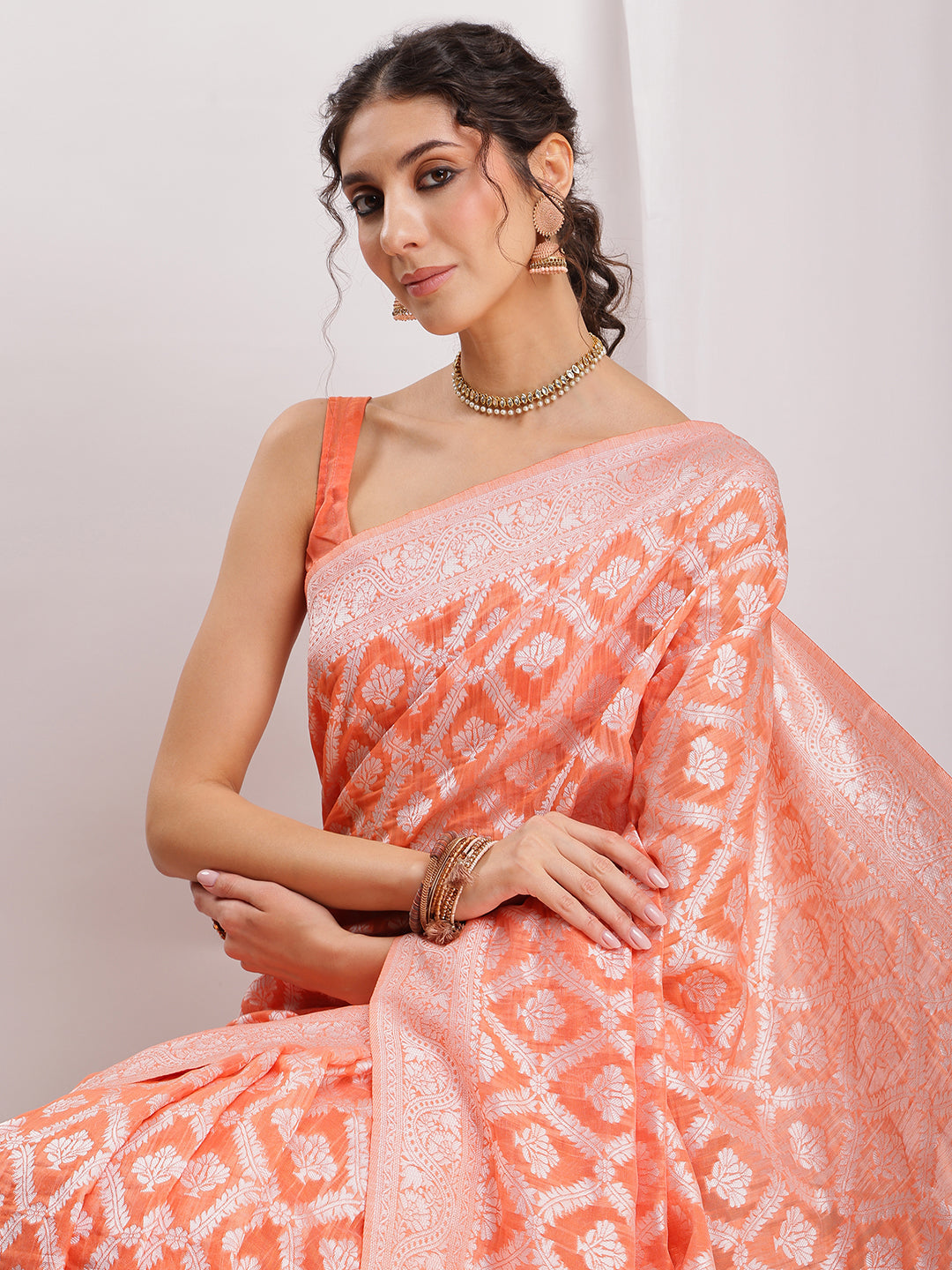 Janasya Peach Silk Blend Floral Jacquard Saree - Distacart
