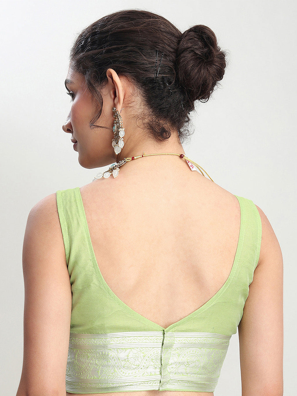 Janasya Light Green Silk Blend Floral Jacquard Saree - Distacart