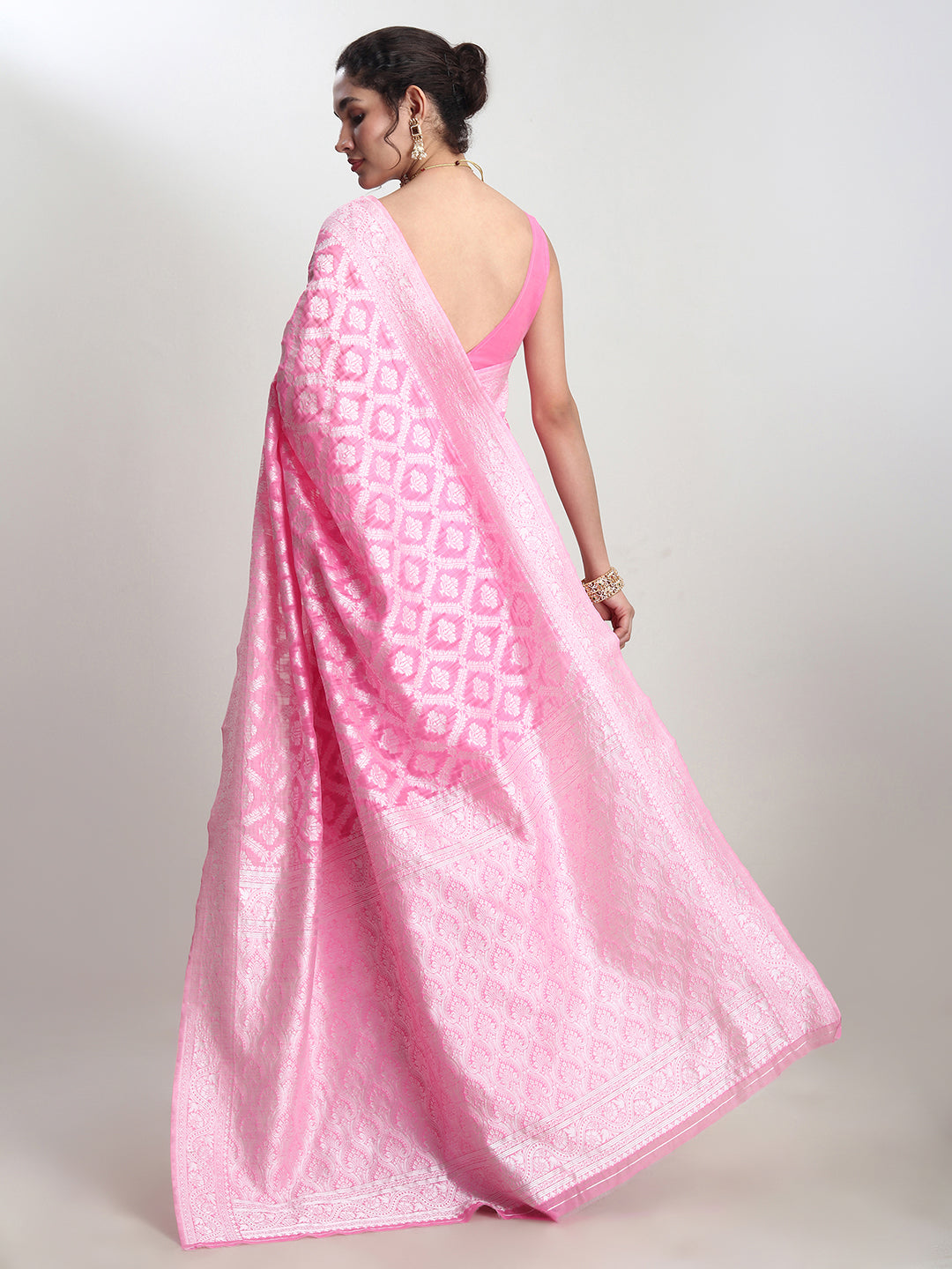 Janasya Pink Silk Blend Floral Jacquard Saree - Distacart