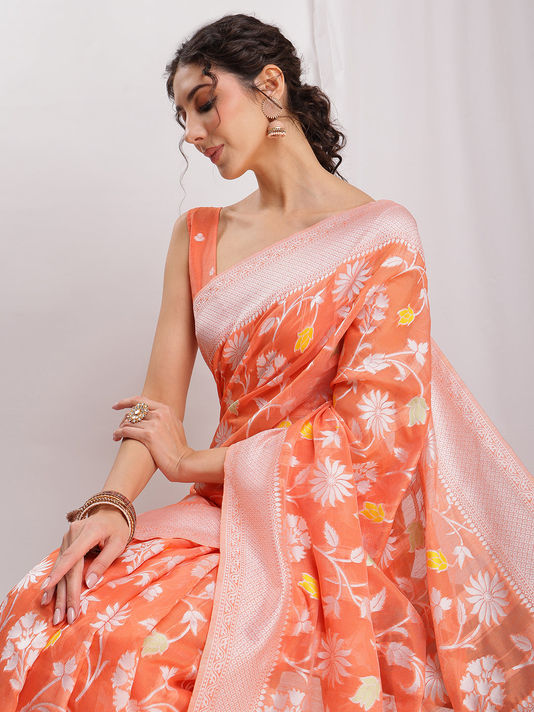Janasya Peach Silk Blend Floral Jacquard Saree - Distacart