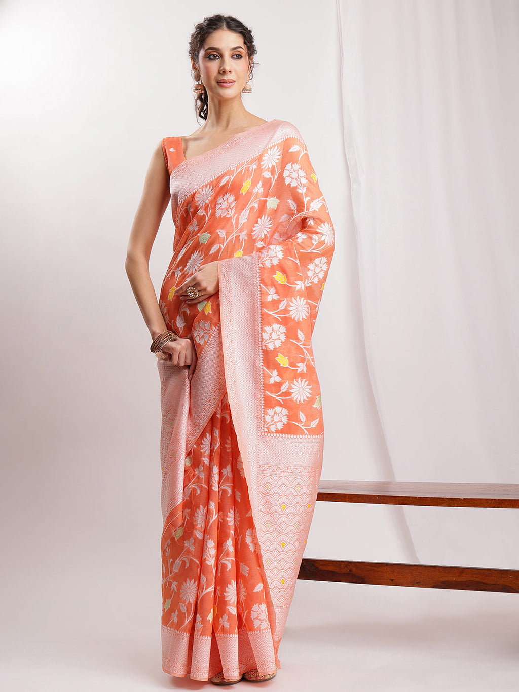 Janasya Peach Silk Blend Floral Jacquard Saree - Distacart