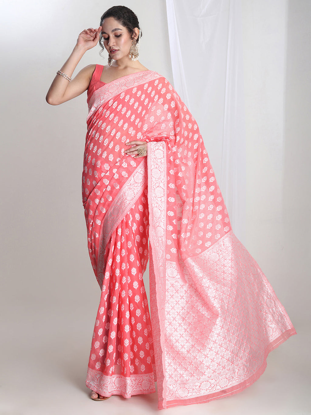 Janasya Coral Silk Blend Floral Jacquard Saree - Distacart