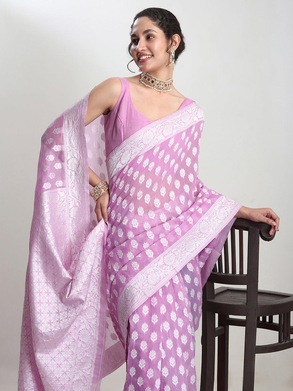 Janasya Lavender Silk Blend Floral Jacquard Saree - Distacart