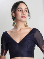 Janasya Navy Blue Silk Blend Floral Jacquard Saree - Distacart
