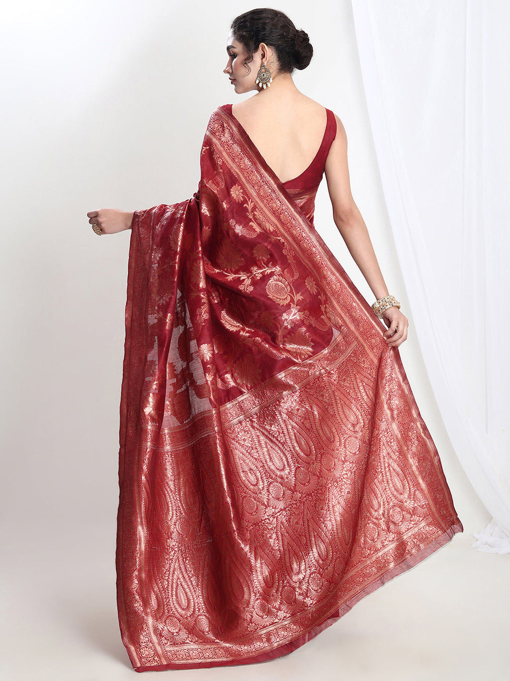 Janasya Red Silk Blend Floral Jacquard Saree - Distacart