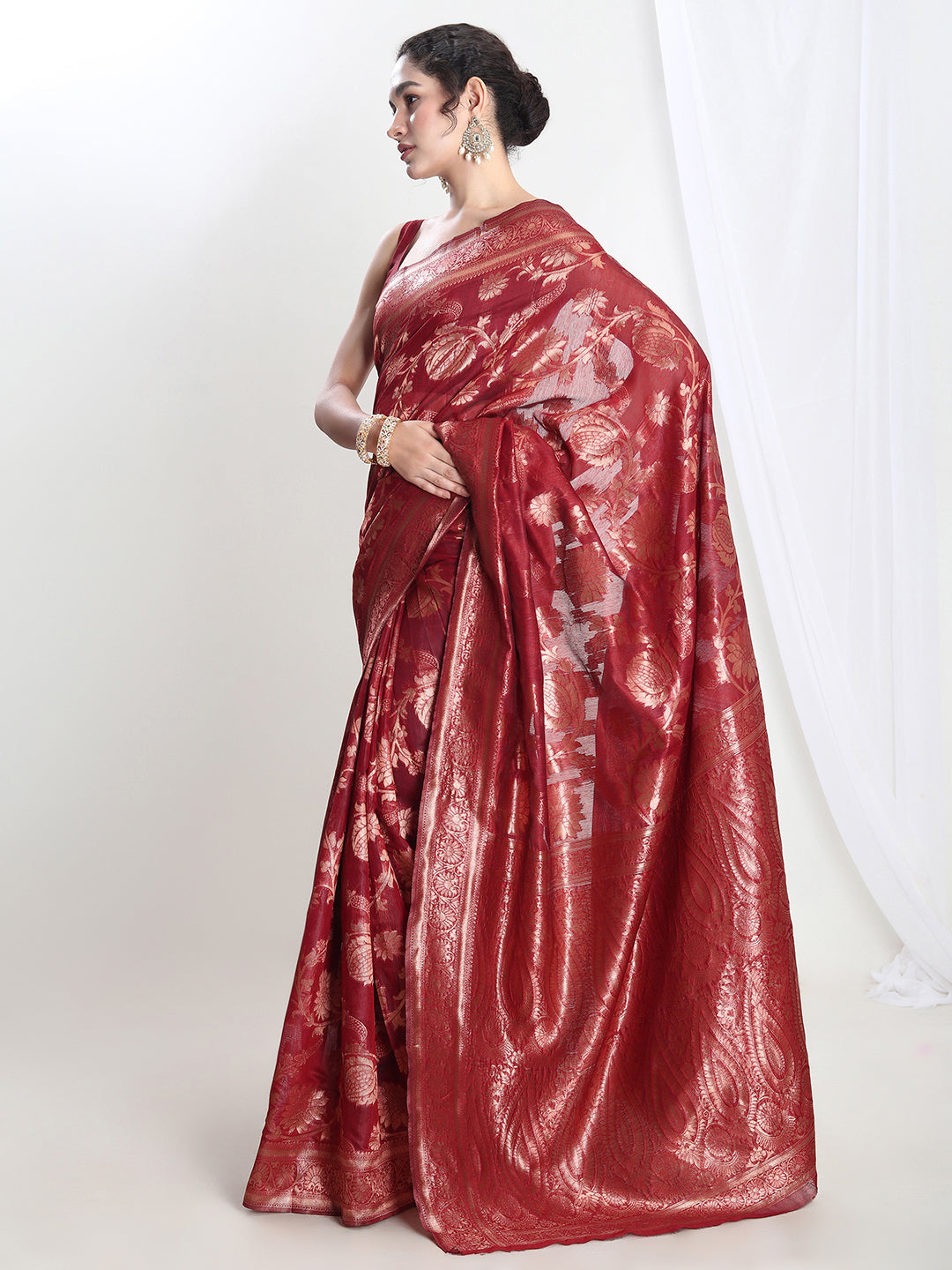 Janasya Red Silk Blend Floral Jacquard Saree - Distacart