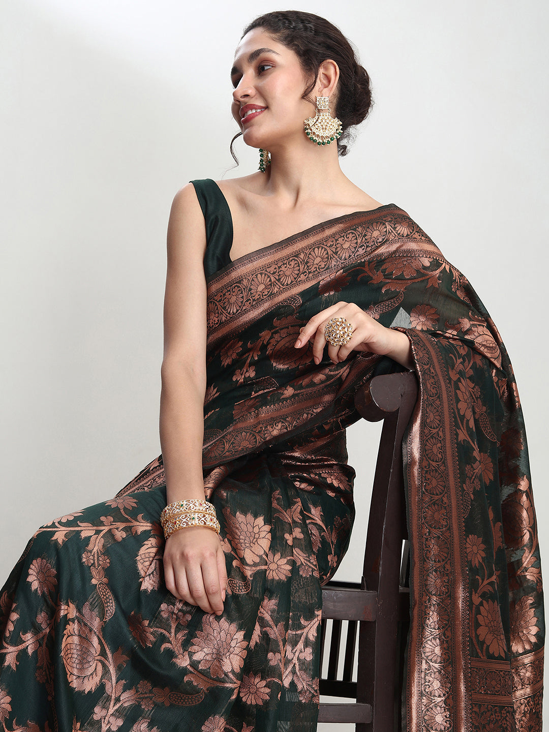 Janasya Dark Green Silk Blend Floral Jacquard Saree - Distacart