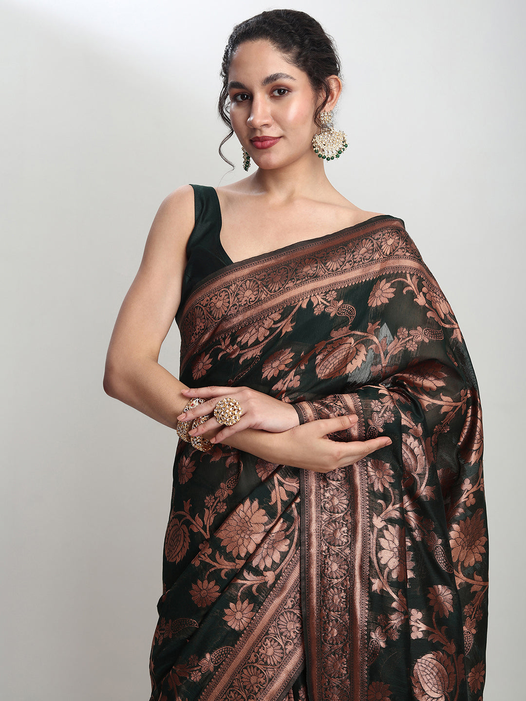 Janasya Dark Green Silk Blend Floral Jacquard Saree - Distacart