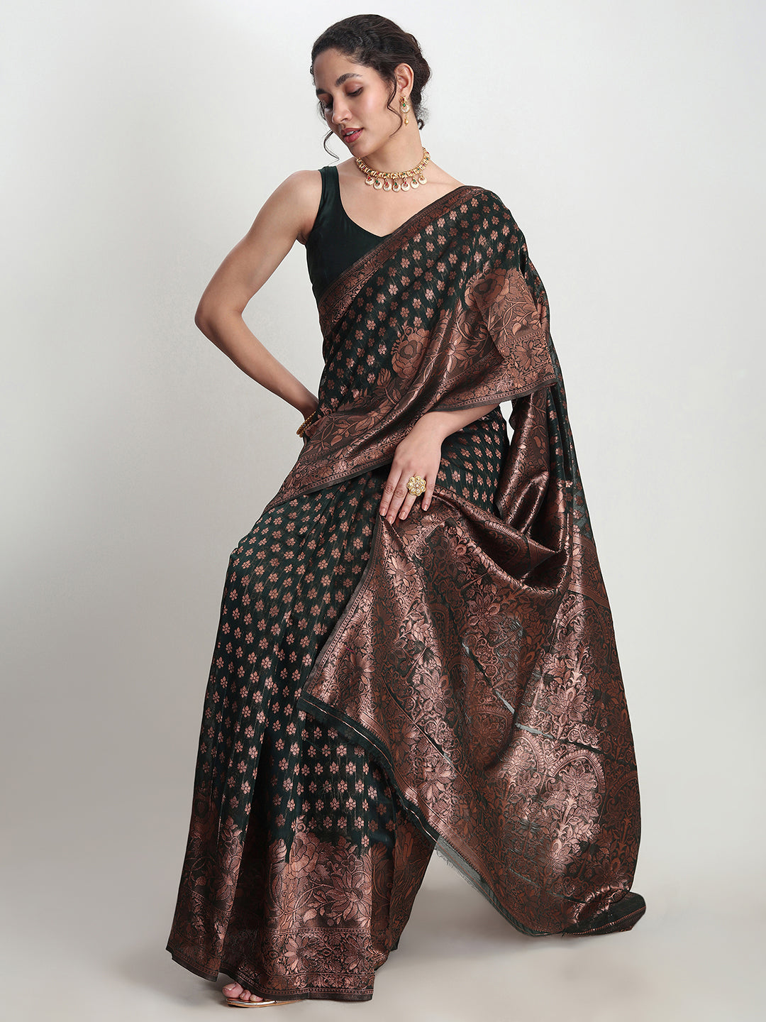 Janasya Dark Green Silk Blend Floral Jacquard Saree - Distacart