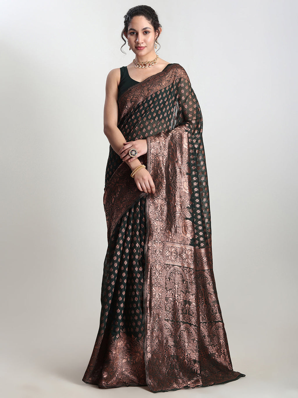Janasya Dark Green Silk Blend Floral Jacquard Saree - Distacart