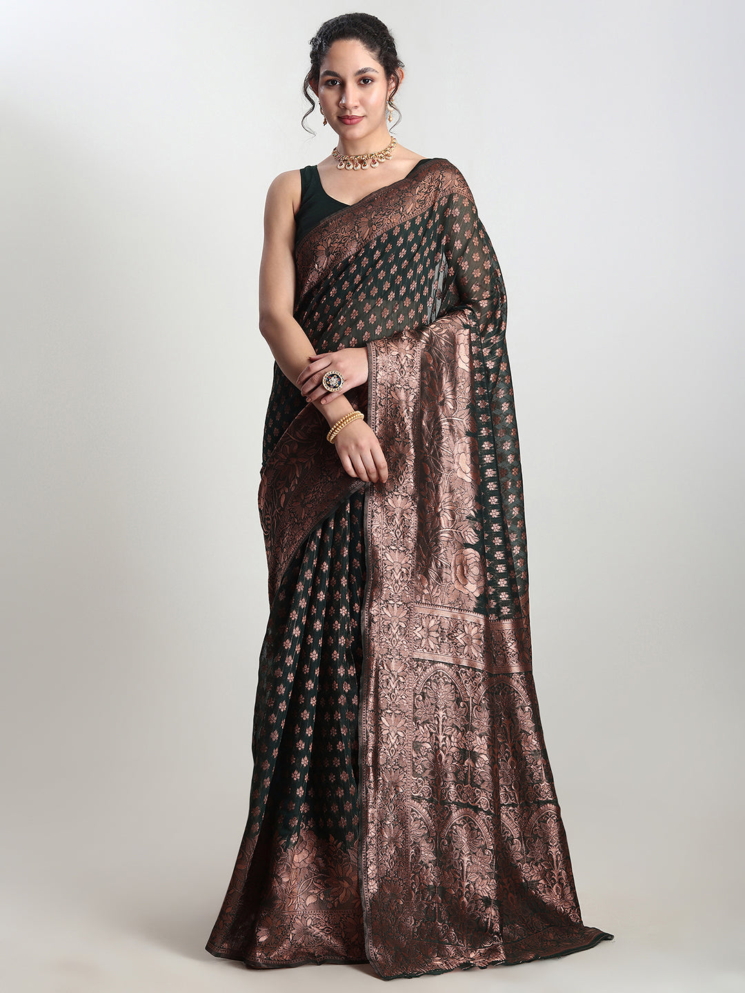 Janasya Dark Green Silk Blend Floral Jacquard Saree - Distacart