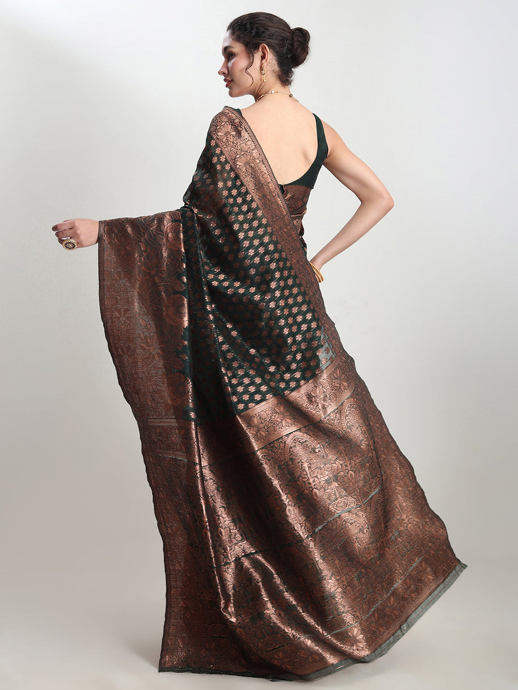 Janasya Dark Green Silk Blend Floral Jacquard Saree - Distacart