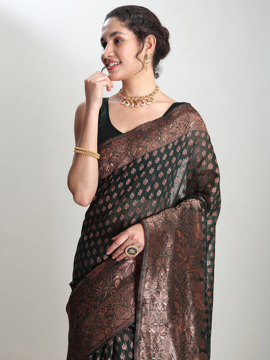 Janasya Dark Green Silk Blend Floral Jacquard Saree - Distacart