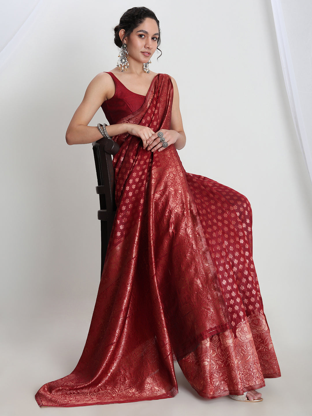 Janasya Red Silk Blend Floral Jacquard Saree - Distacart