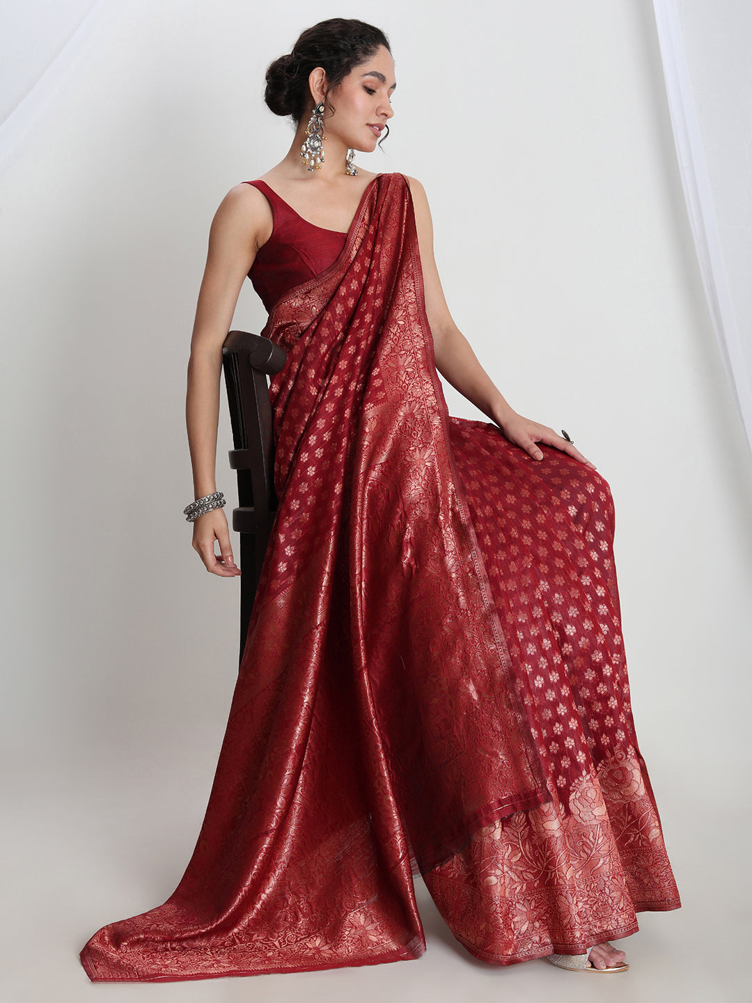 Janasya Red Silk Blend Floral Jacquard Saree - Distacart